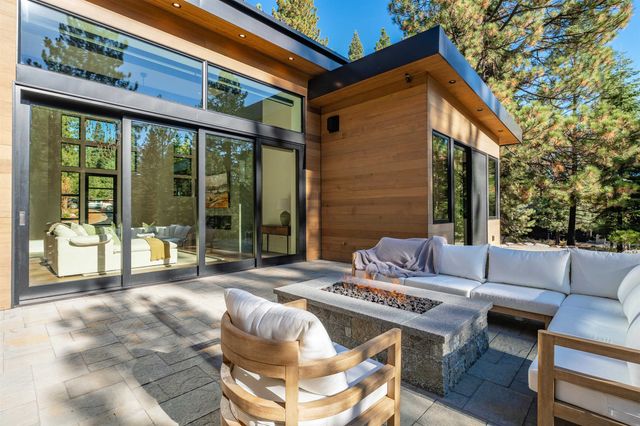 9090 Horned Lark Court, Truckee, CA 96161