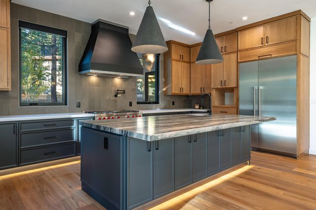 9090 Horned Lark Court, Truckee, CA 96161