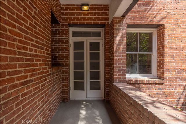 139 S Los Robles 104, Pasadena, CA 91101