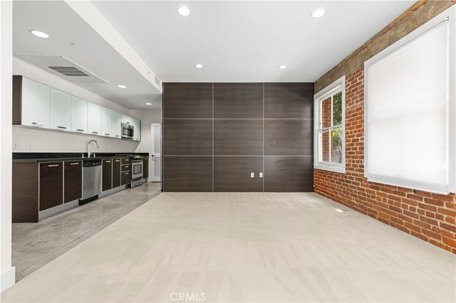 139 S Los Robles 104, Pasadena, CA 91101