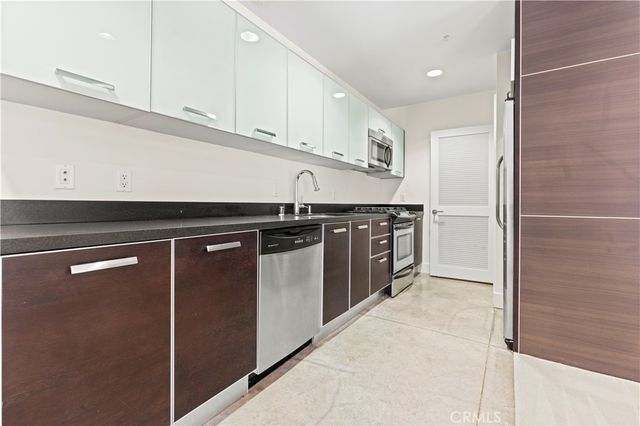 139 S Los Robles 104, Pasadena, CA 91101