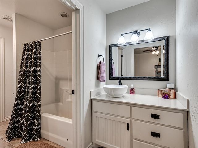5901 E McMillin Drive, Tuttle, OK 73089