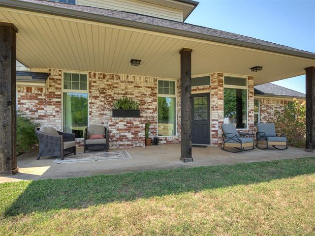 5901 E McMillin Drive, Tuttle, OK 73089