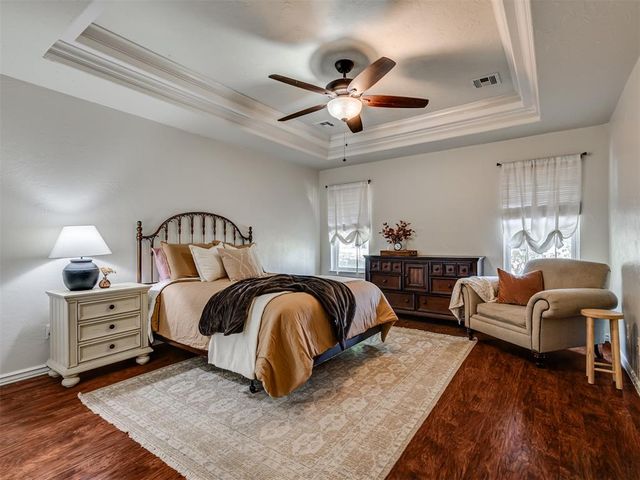 5901 E McMillin Drive, Tuttle, OK 73089