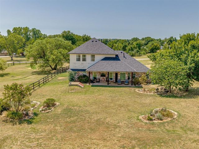 5901 E McMillin Drive, Tuttle, OK 73089