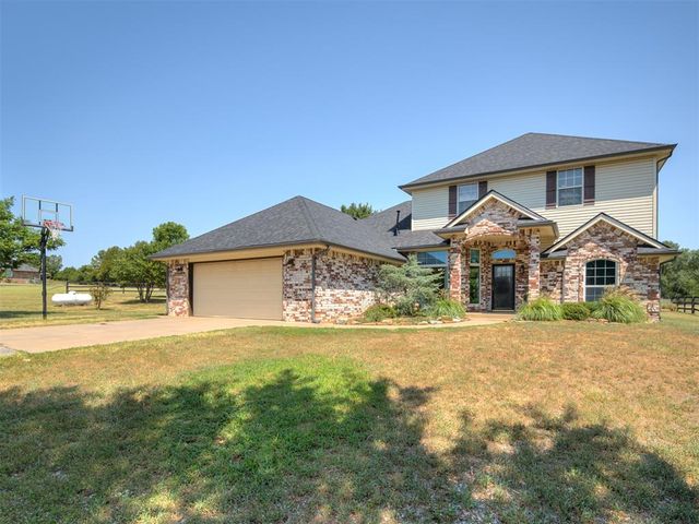 5901 E McMillin Drive, Tuttle, OK 73089