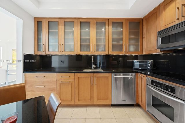 4925 Collins Ave 8G, Miami Beach, FL 33140