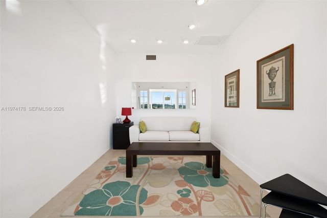 4925 Collins Ave 8G, Miami Beach, FL 33140