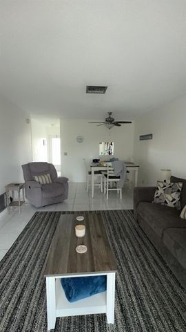 2212 NE 1st Way 204, Boynton Beach, FL 33435