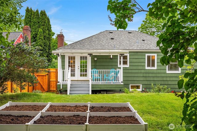 8816 16th Avenue SW, Seattle, WA 98106