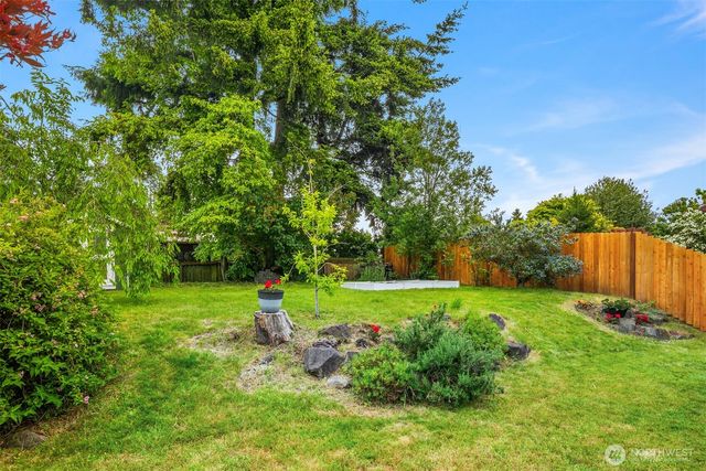 8816 16th Avenue SW, Seattle, WA 98106