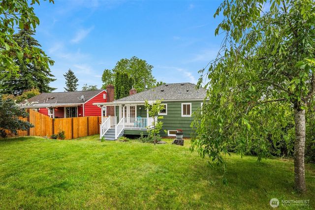 8816 16th Avenue SW, Seattle, WA 98106