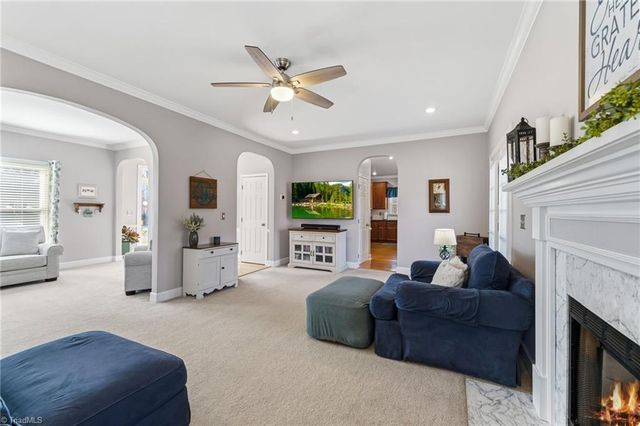 100 Mcknights Trace, Clemmons, NC 27012