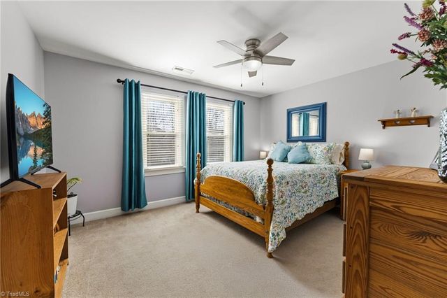 100 Mcknights Trace, Clemmons, NC 27012