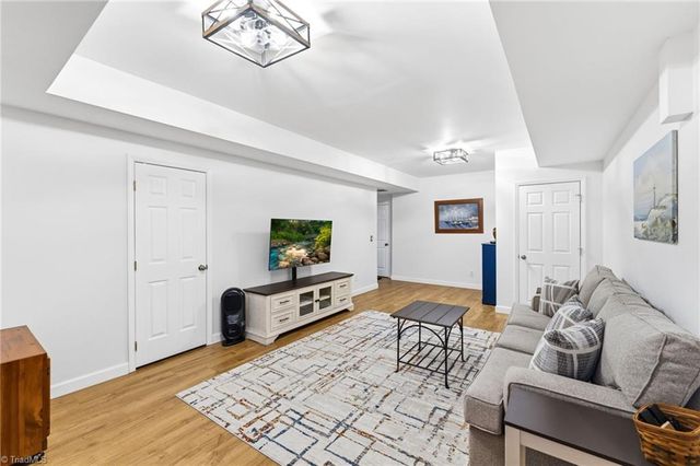 100 Mcknights Trace, Clemmons, NC 27012