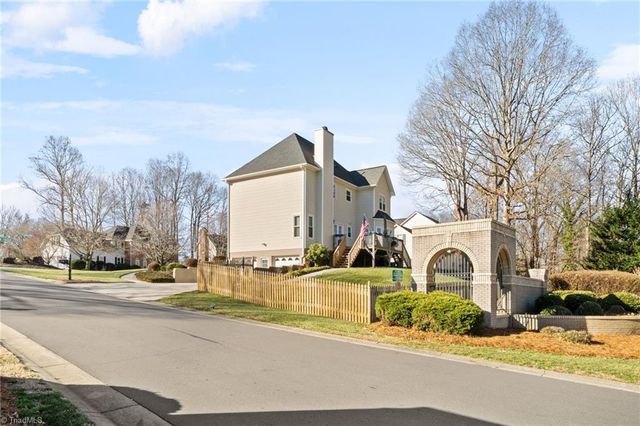 100 Mcknights Trace, Clemmons, NC 27012
