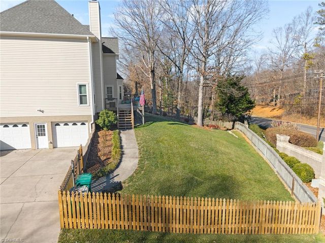 100 Mcknights Trace, Clemmons, NC 27012