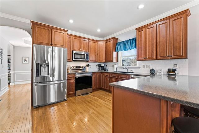 100 Mcknights Trace, Clemmons, NC 27012