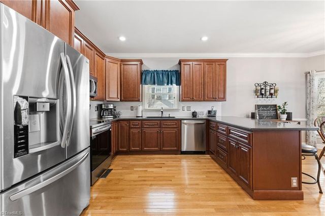 100 Mcknights Trace, Clemmons, NC 27012