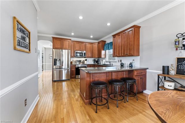 100 Mcknights Trace, Clemmons, NC 27012