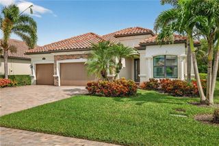 9352 VERCELLI CT, Naples, FL 34113