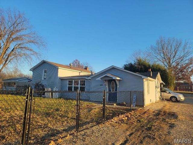 600 S School Street, Desloge, MO 63601