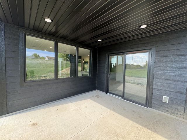 4969 Noble Drive NW, Rochester, MN 55901