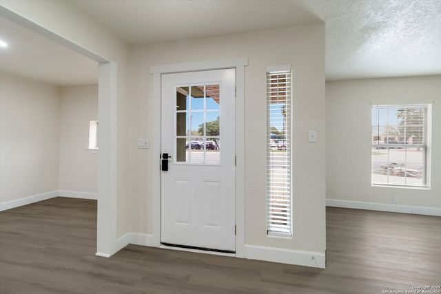 130 E SOUTHCROSS BLVD, San Antonio, TX 78214