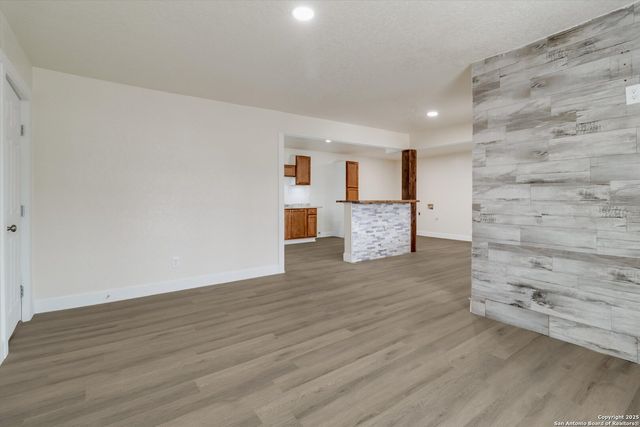 130 E SOUTHCROSS BLVD, San Antonio, TX 78214