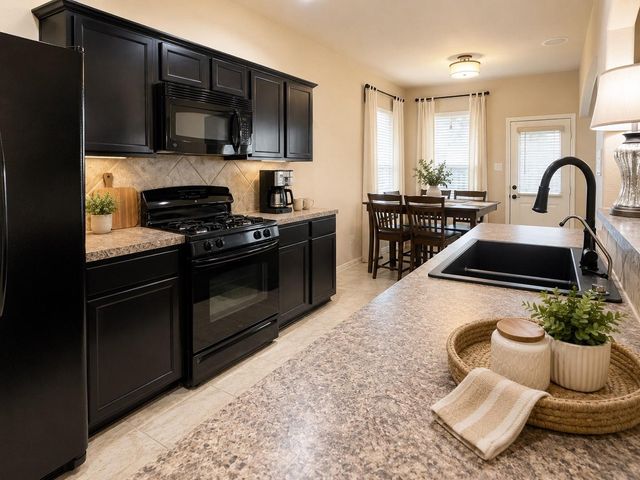 12555 Canyon Falls Boulevard, Willis, TX 77318