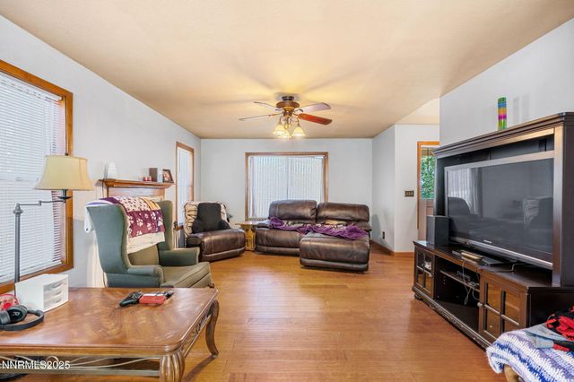 21615 Dortort Drive, Reno, NV 89521