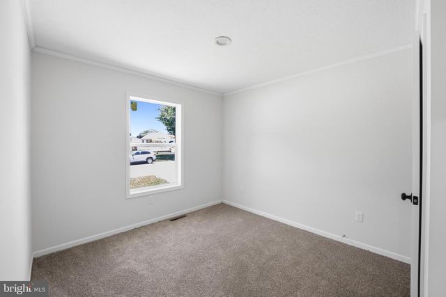 28 4TH AVE, Carneys Point, NJ 08069