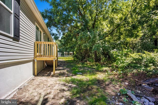 28 4TH AVE, Carneys Point, NJ 08069