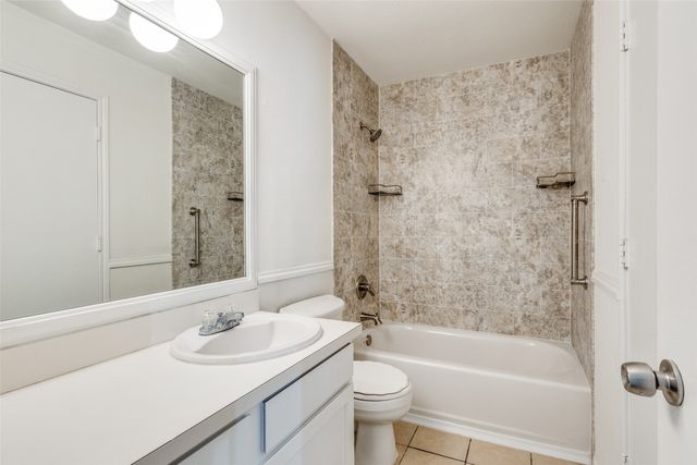 1505 Gentle Wind Drive, Arlington, TX 76018