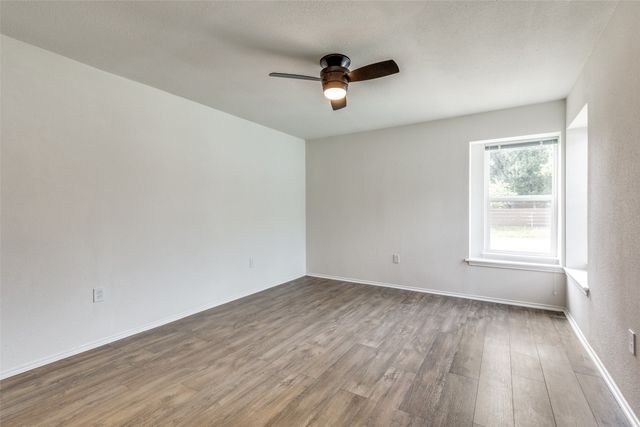 1505 Gentle Wind Drive, Arlington, TX 76018