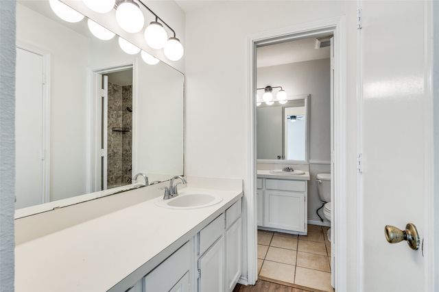 1505 Gentle Wind Drive, Arlington, TX 76018