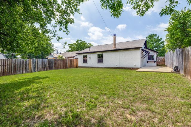 1505 Gentle Wind Drive, Arlington, TX 76018