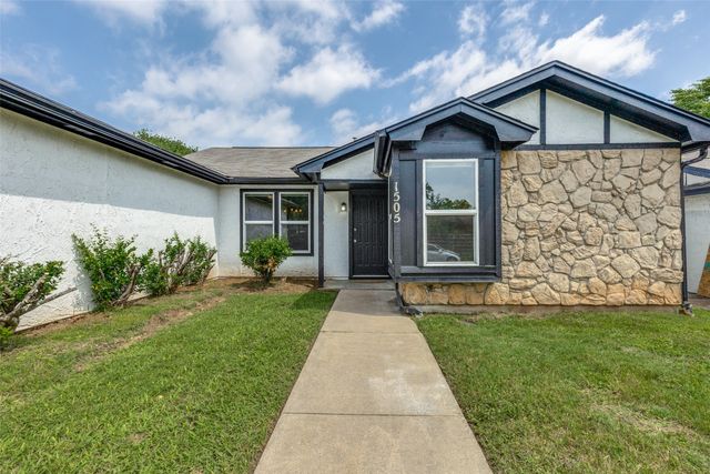 1505 Gentle Wind Drive, Arlington, TX 76018