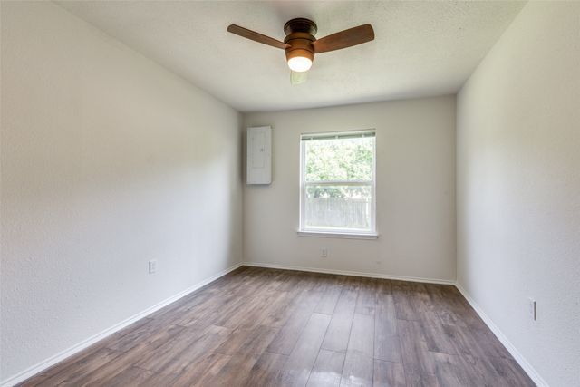 1505 Gentle Wind Drive, Arlington, TX 76018