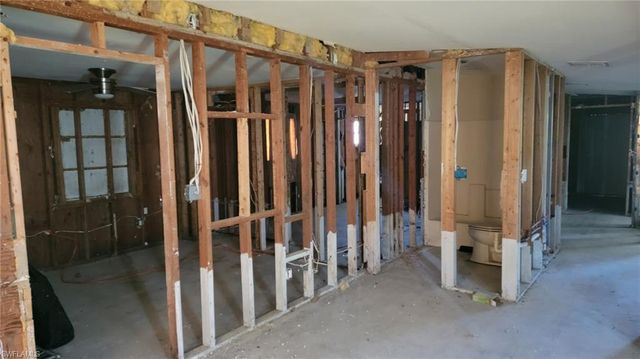 16945 Windcrest DR, Fort Myers, FL 33908