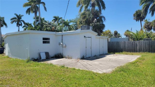 16945 Windcrest DR, Fort Myers, FL 33908
