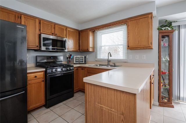 71 Laurelhurst Road, Greece, NY 14626