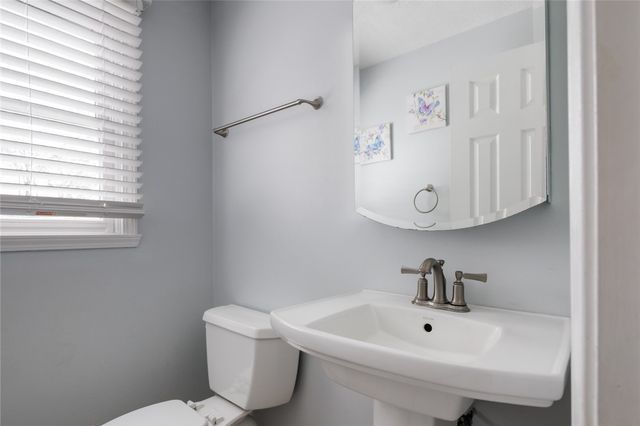 71 Laurelhurst Road, Greece, NY 14626