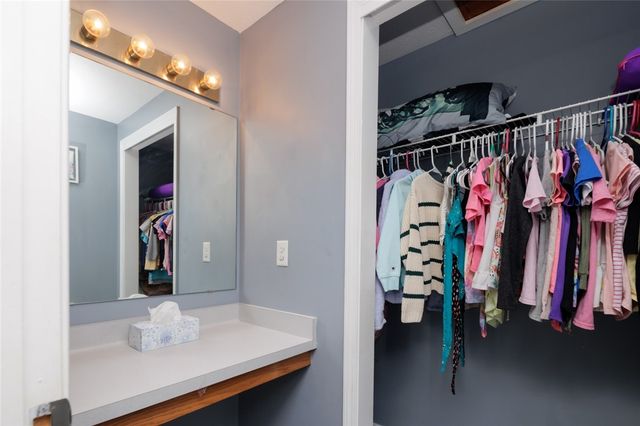 71 Laurelhurst Road, Greece, NY 14626