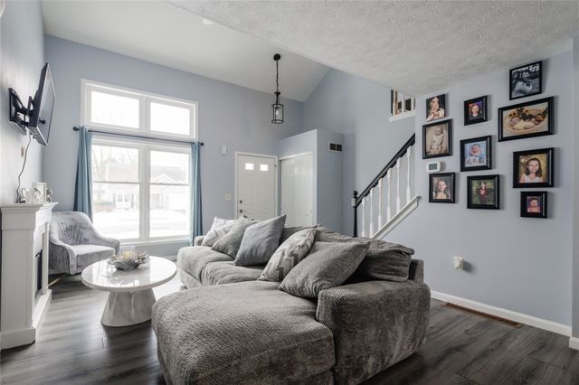 71 Laurelhurst Road, Greece, NY 14626