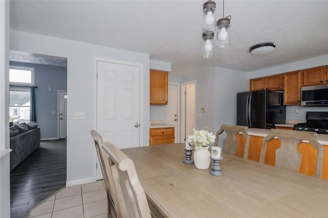 71 Laurelhurst Road, Greece, NY 14626