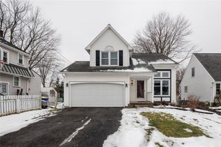 71 Laurelhurst Road, Greece, NY 14626