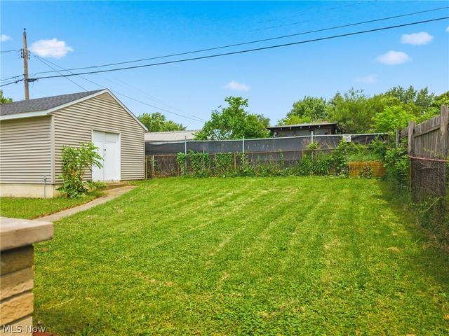 2457 Cathy Drive NE, Canton, OH 44705