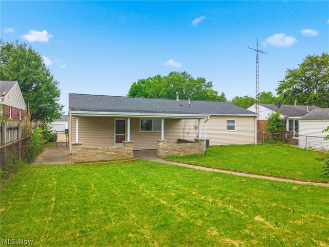 2457 Cathy Drive NE, Canton, OH 44705