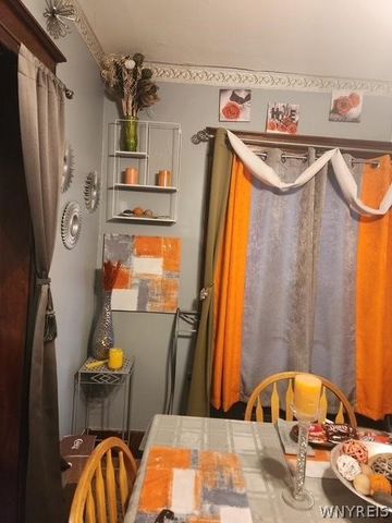 2725 Pierce Avenue, Niagara Falls, NY 14301